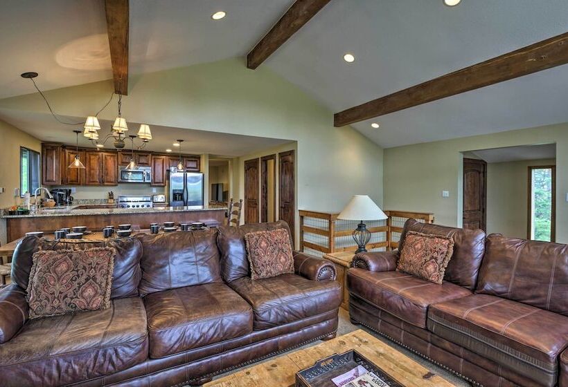 Sprawling Fraser Cabin W/ Private Hot Tub & Deck!