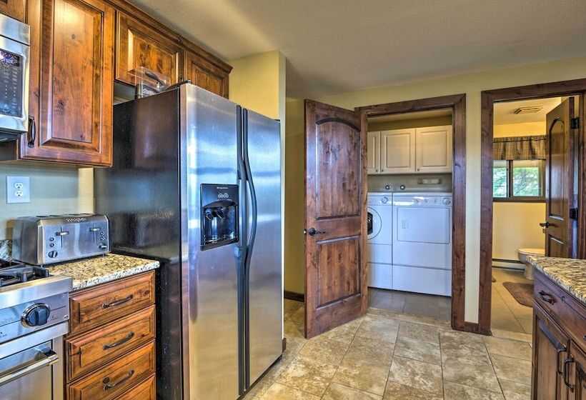 Sprawling Fraser Cabin W/ Private Hot Tub & Deck!