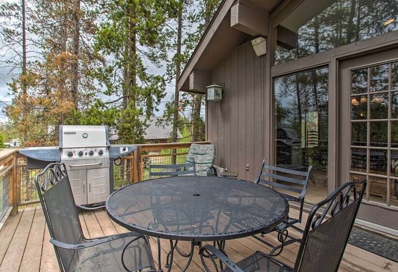 Sprawling Fraser Cabin W/ Private Hot Tub & Deck!
