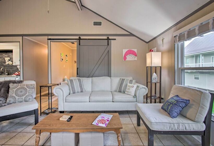 Springfield Riverfront Cabin W/ Boat Dock!