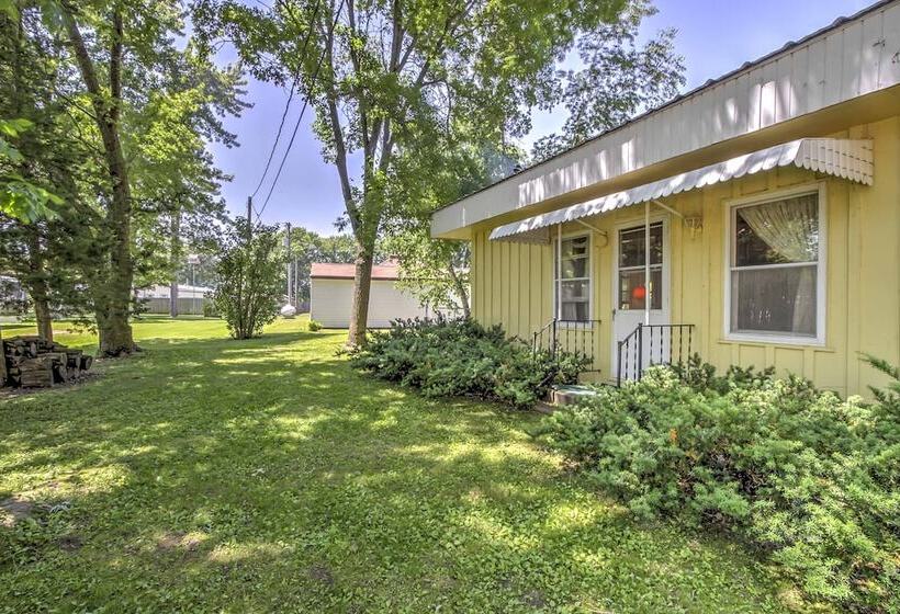 Spruce Haven  Cottage: Walk To Mississippi River!