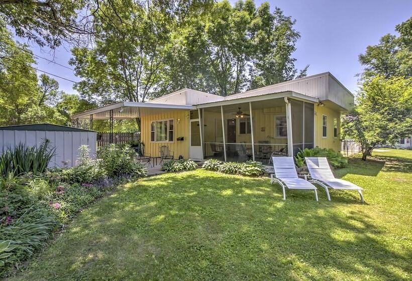 Spruce Haven  Cottage: Walk To Mississippi River!