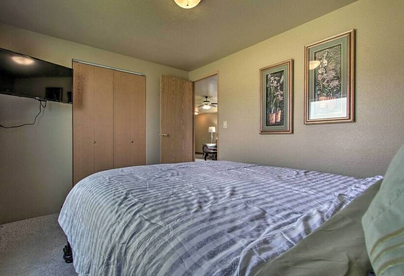 Stunning & Quiet Helena Home W/ Covered Porch