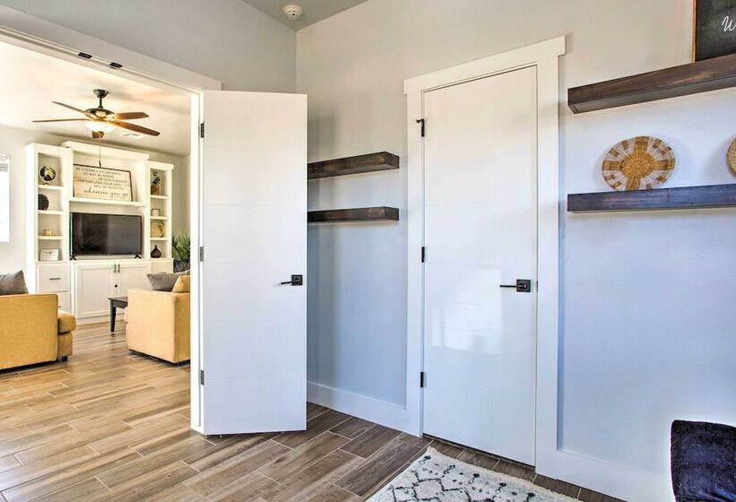 Stylish Okc Farmhouse W/ Garden   Close To Ou