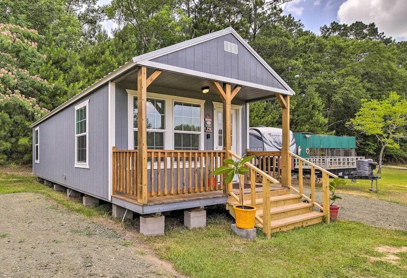 Stylish Woodville Cabin: Fishing Dock Access!