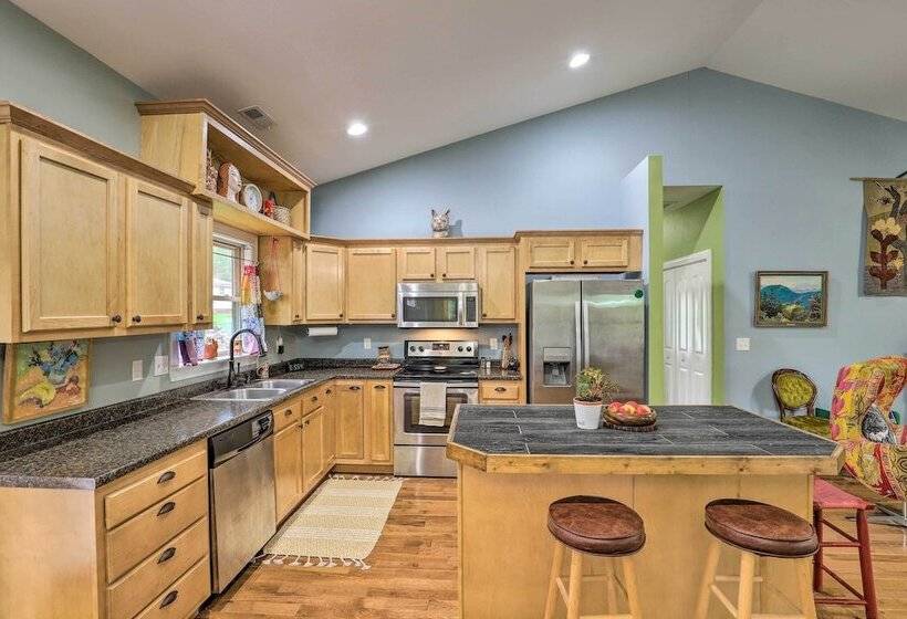 The Bowen Arrow Lovely Home In Asheville!