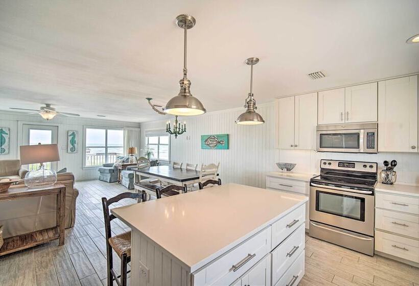 Sunny Gulf Shores Haven, 3 Mi To Fort Morgan!