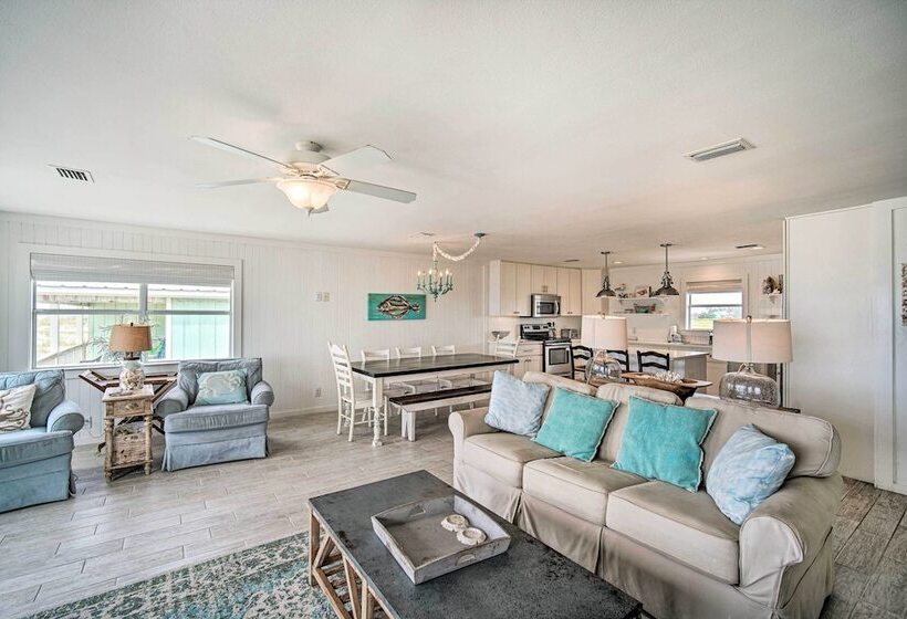 Sunny Gulf Shores Haven, 3 Mi To Fort Morgan!