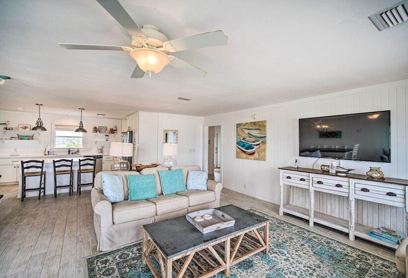 Sunny Gulf Shores Haven, 3 Mi To Fort Morgan!