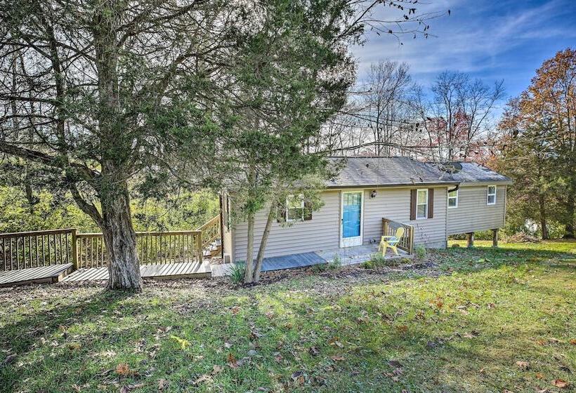 Sunny Hill Cottage Dry Ridge Escape W/ Deck!