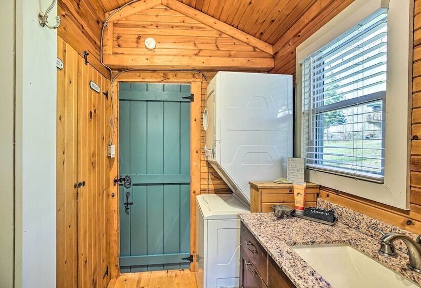 Sunny Hill Cottage Dry Ridge Escape W/ Deck!