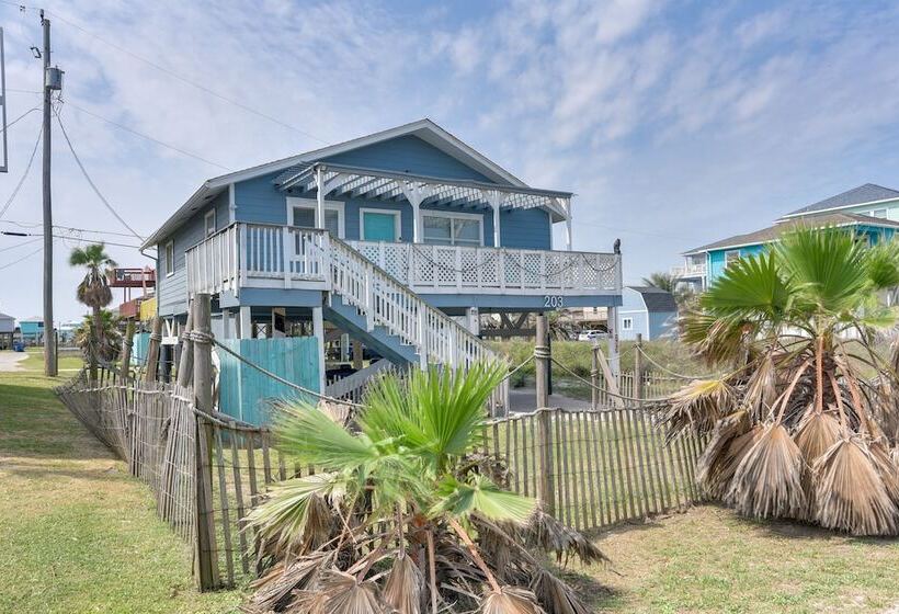 Walk To Gulf: Surfside Beach Home W/ Deck