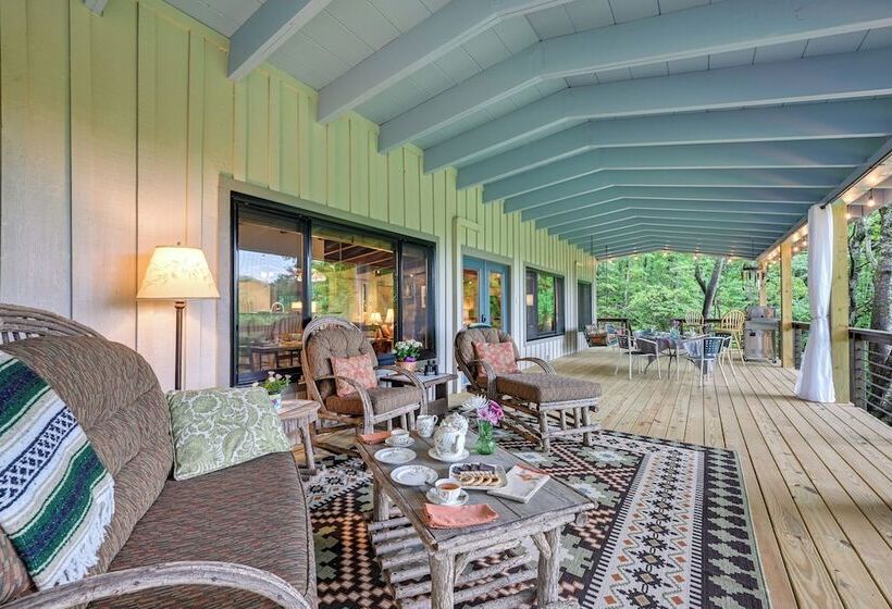Sweet Birch  Bryson City Cottage W/ Views