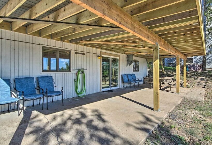 Table Rock Lake Hideaway W/ Deck: Bring Your Boat!
