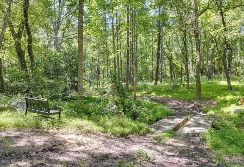 Terre Haute Manor Farmhouse W/ Gardens & Deck!