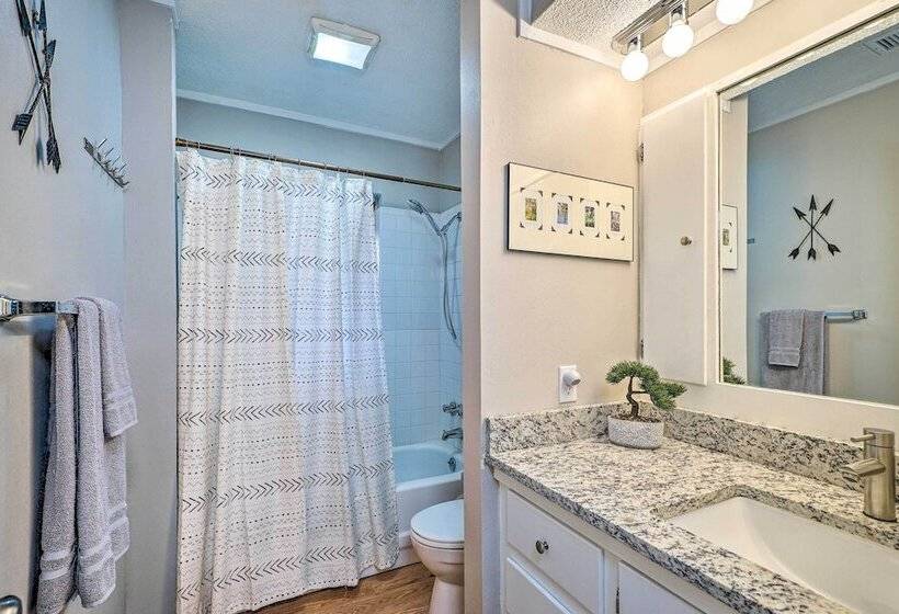 Texarkana Pet Friendly Pad W/ Fenced Backyard