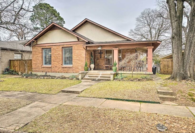 Texarkana Pet Friendly Pad W/ Fenced Backyard