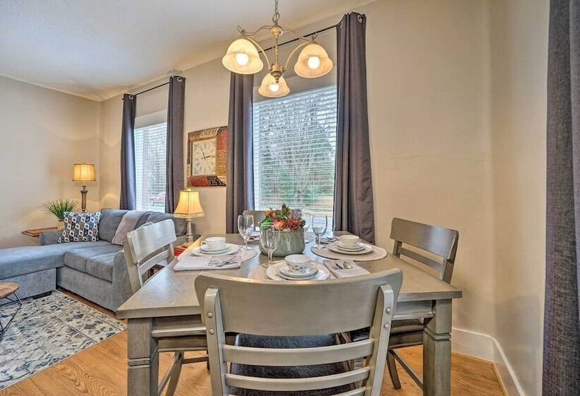 Texarkana Pet Friendly Pad W/ Fenced Backyard