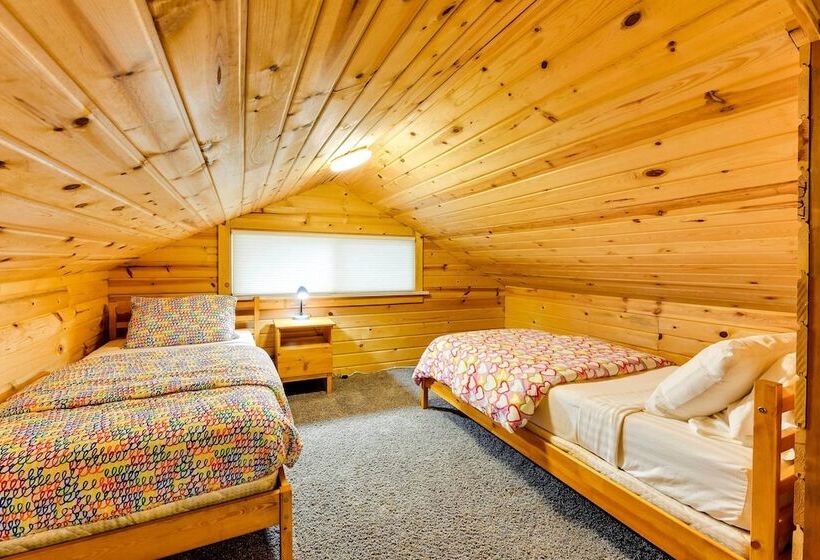 The Nest Gorgeous Waterfront La Conner Getaway!