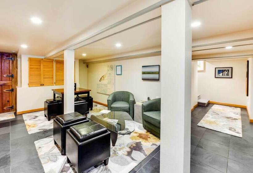 The Nest Gorgeous Waterfront La Conner Getaway!