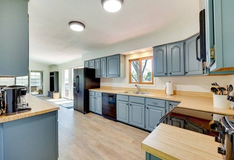 The View   Waterfront Lake Anna Home W/ Dock!