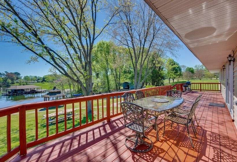 The View   Waterfront Lake Anna Home W/ Dock!