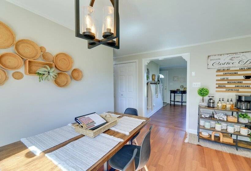 The Willowberry House  With Deck & Grill!