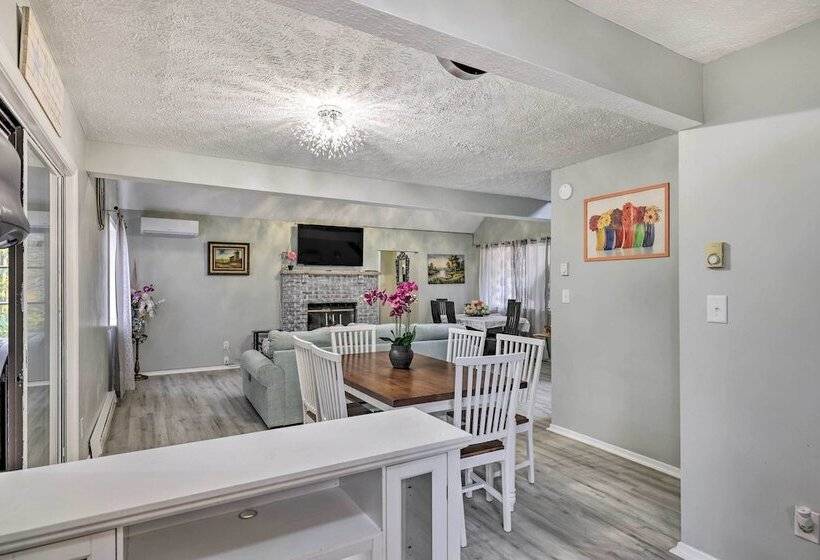 Game Room & Fire Pit: Tobyhanna Family Home