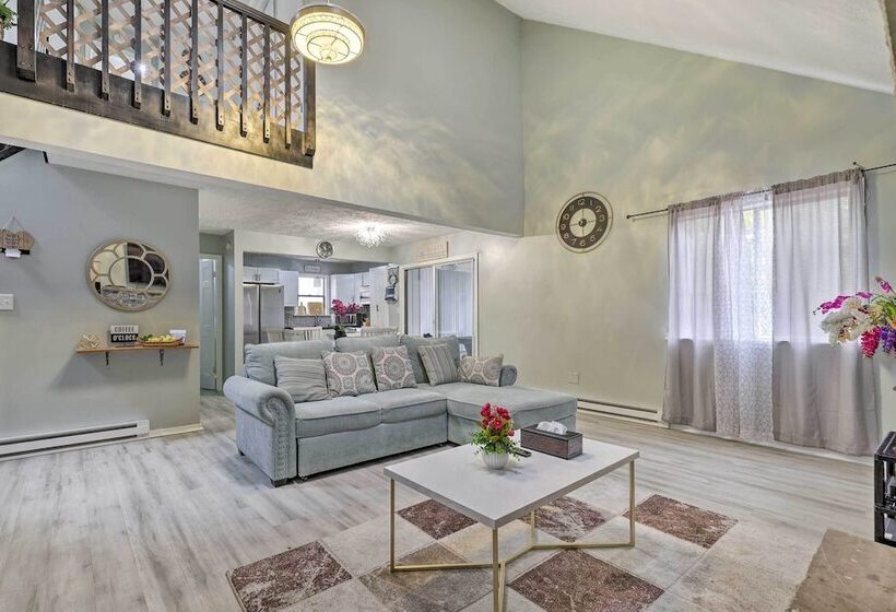 Game Room & Fire Pit: Tobyhanna Family Home