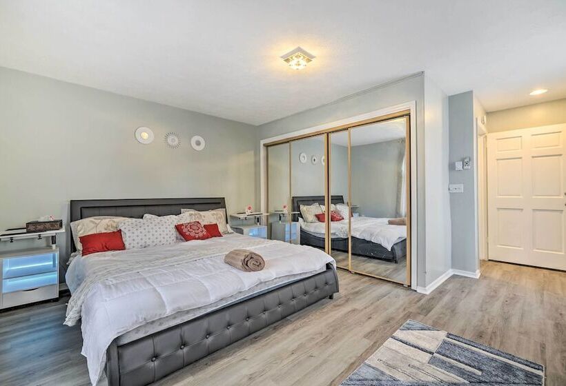 Game Room & Fire Pit: Tobyhanna Family Home