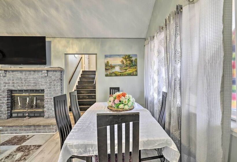 Game Room & Fire Pit: Tobyhanna Family Home