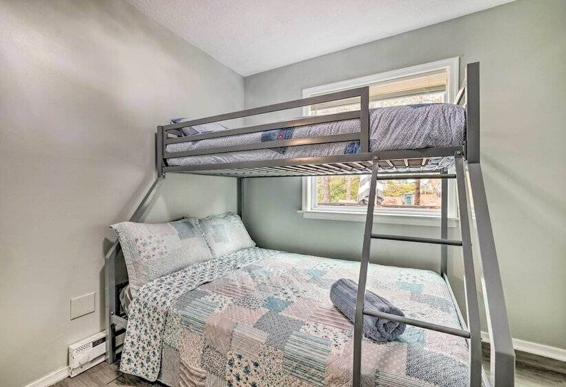 Game Room & Fire Pit: Tobyhanna Family Home