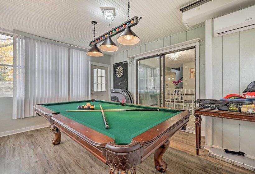 Game Room & Fire Pit: Tobyhanna Family Home
