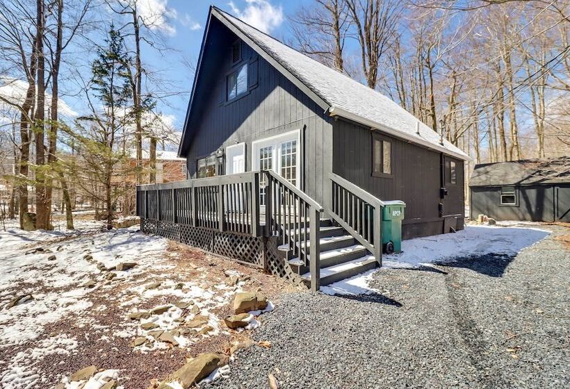 Tobyhanna Vacation Home W/ Community Pool Access