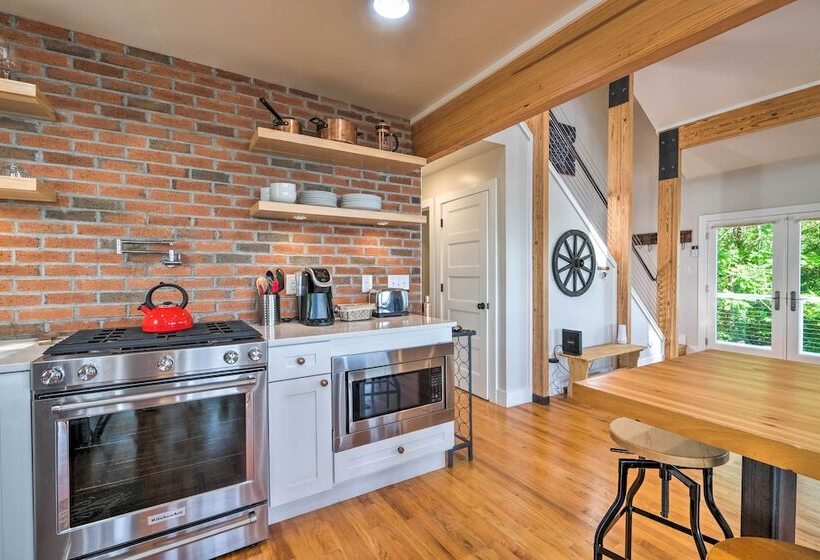 Tranquil Port Republic Home W/ Water Views!