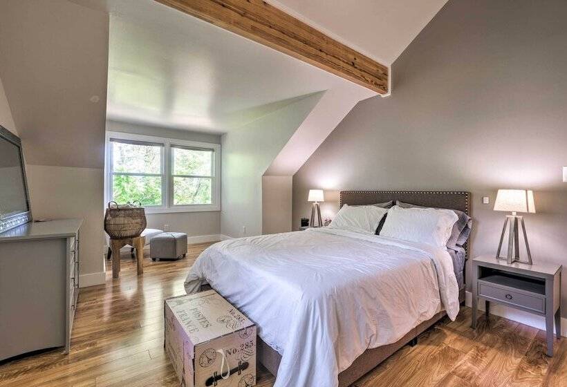 Tranquil Port Republic Home W/ Water Views!