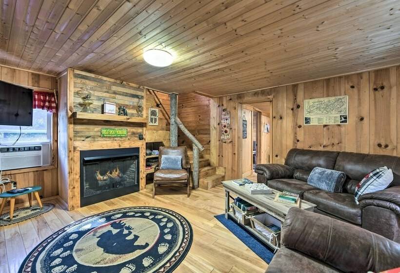 Tranquil Sylva Retreat W/ Bbq Grill & Deck