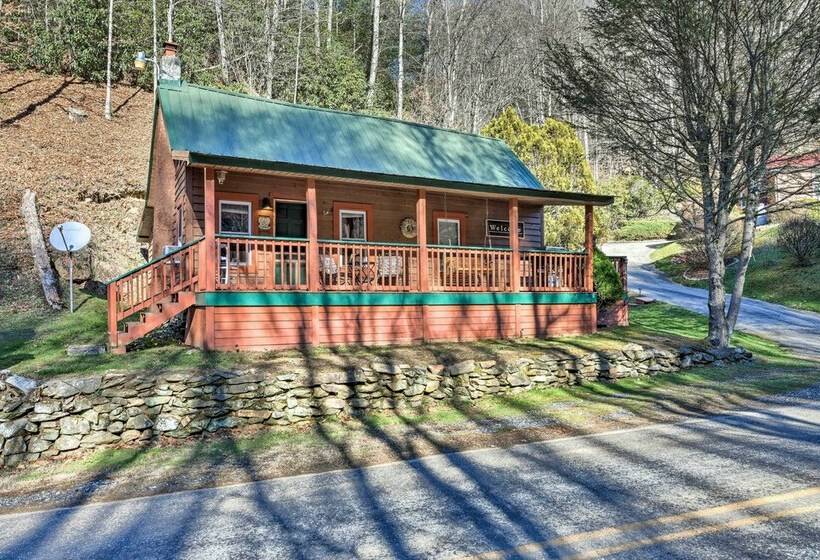 Tranquil Sylva Retreat W/ Bbq Grill & Deck