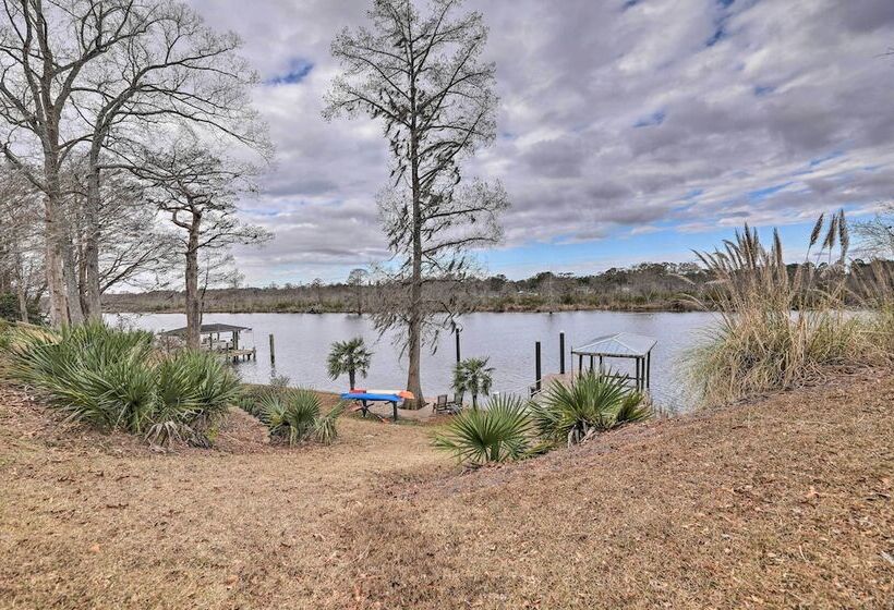 Pristine Cottage W/ Access To The Trent River