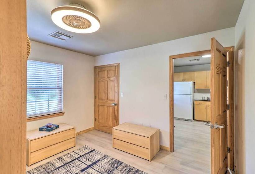 Unit < 11 Mi To Alma Performing Arts Center!