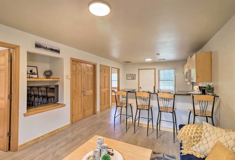 Unit < 11 Mi To Alma Performing Arts Center!