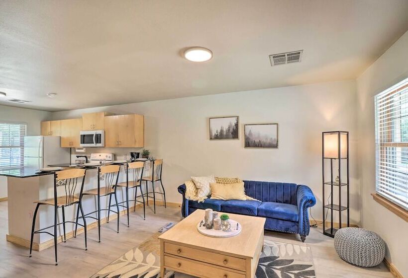 Unit < 11 Mi To Alma Performing Arts Center!