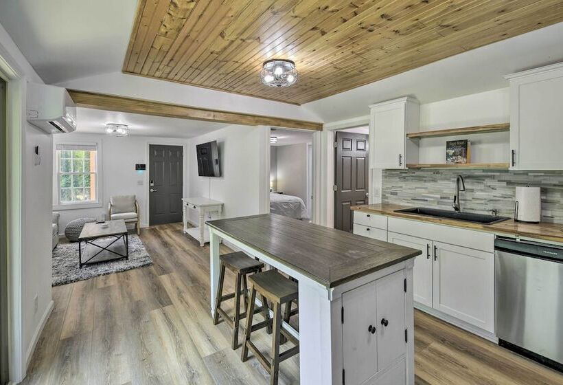 Updated Bristol Retreat ~ 2 Miles To Downtown!