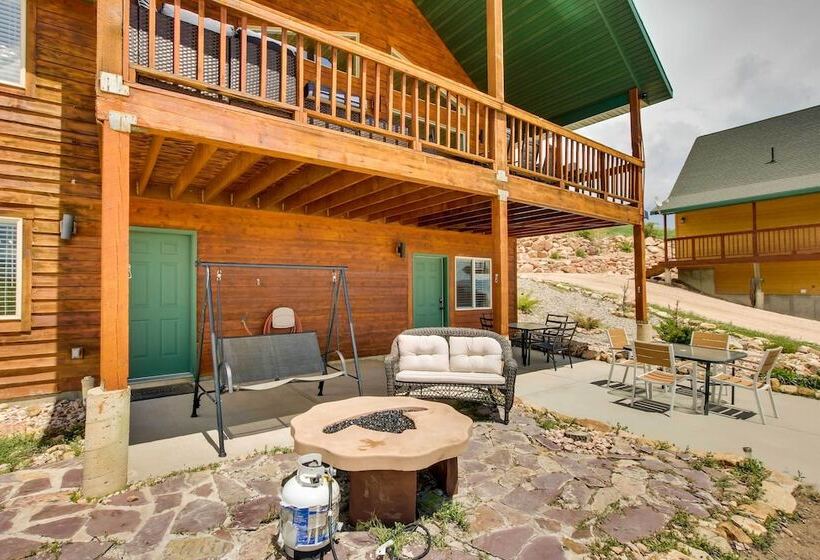 Updated Cabin W/ Views ~ 1 Mi To Bear Lake!
