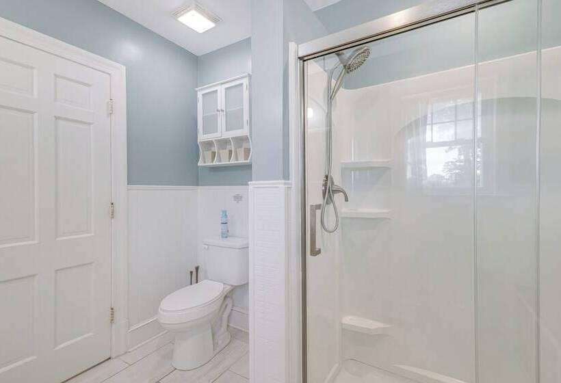 Updated Cape Charles Home ~ 2 Mi To Beachfront!