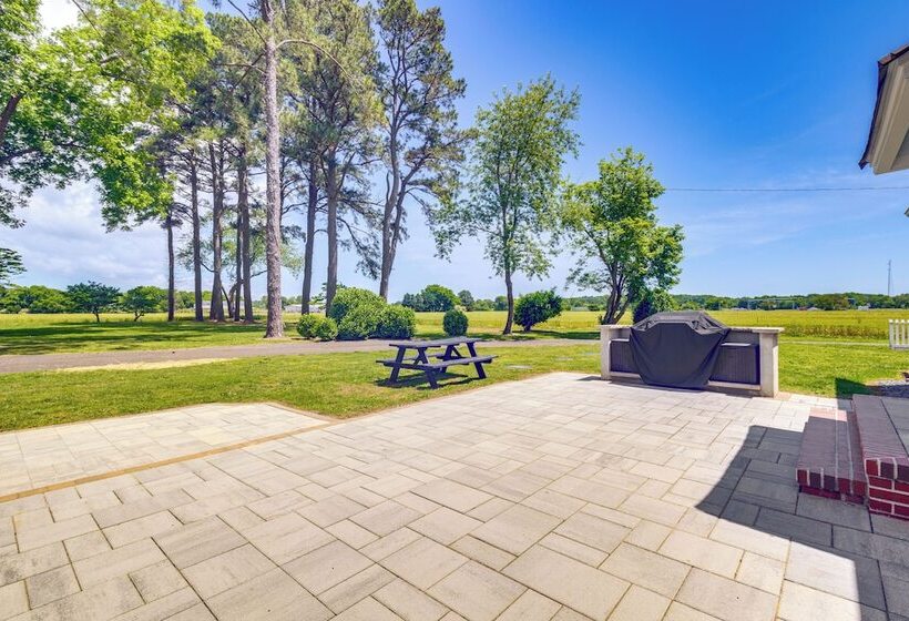 Updated Cape Charles Home ~ 2 Mi To Beachfront!