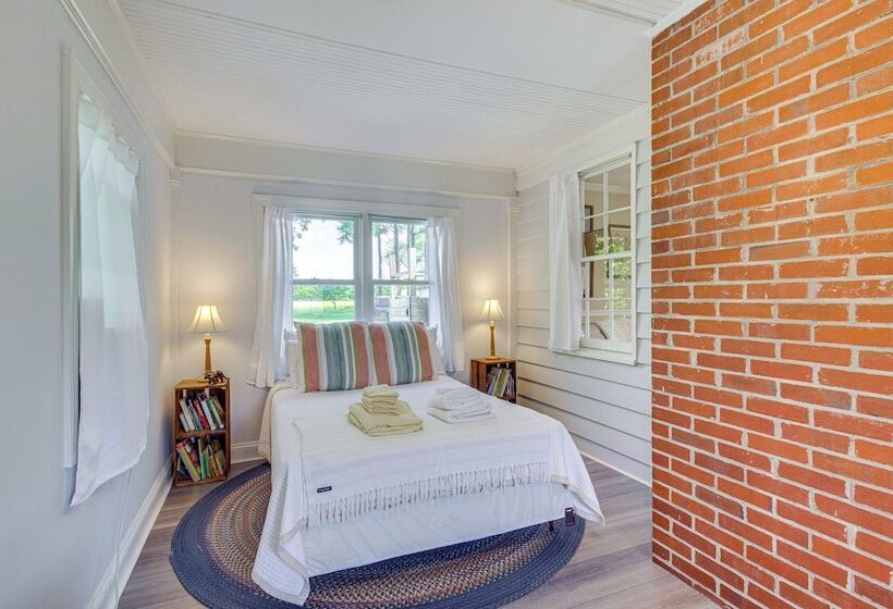 Updated Cape Charles Home ~ 2 Mi To Beachfront!