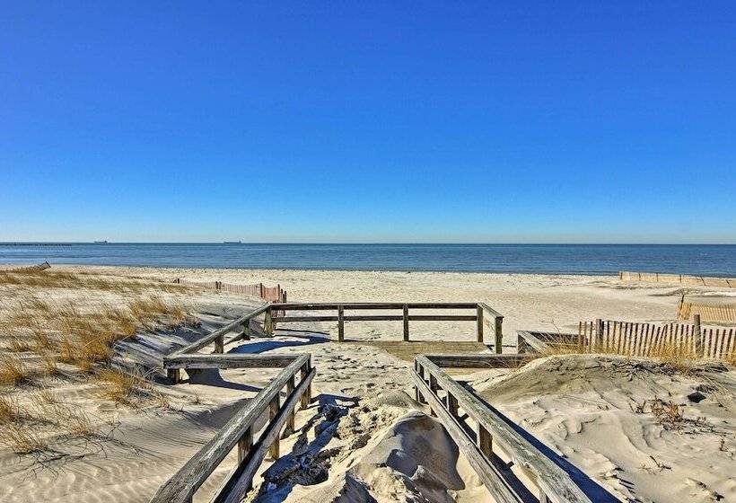 Updated Cape Charles Home ~ 2 Mi To Beachfront!