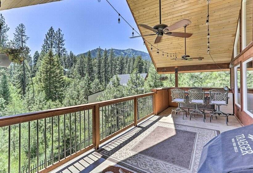 Updated Garden Valley Home W/ Fire Pit & Game Room