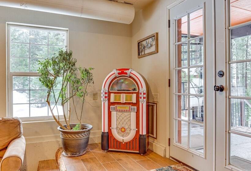 Updated Garden Valley Home W/ Fire Pit & Game Room